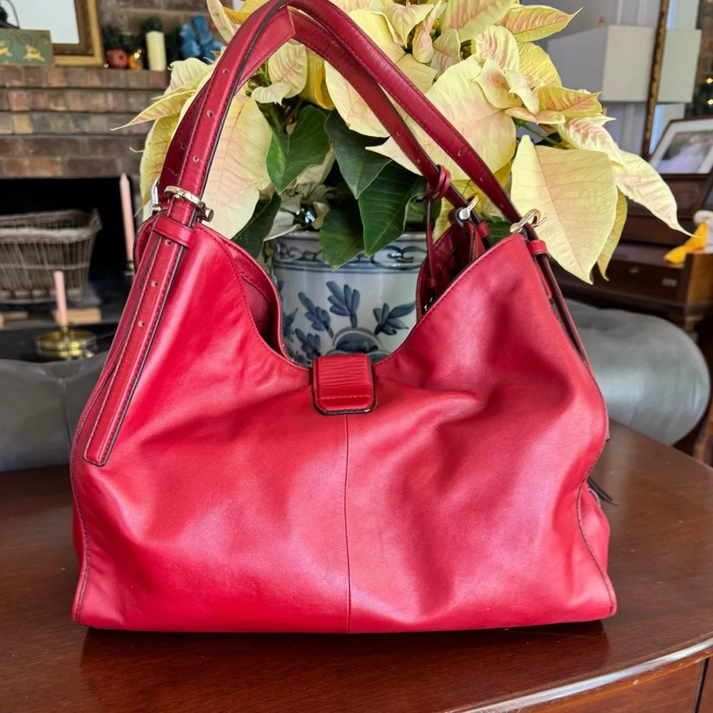 COACH Madison Carlyle Bag in Red - Picture 2 of 8